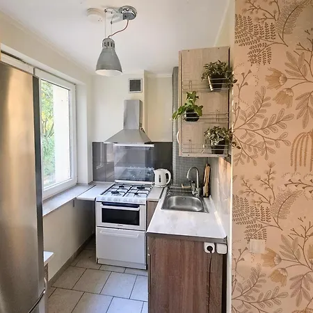 Corner - 3-room In Centre Apartment