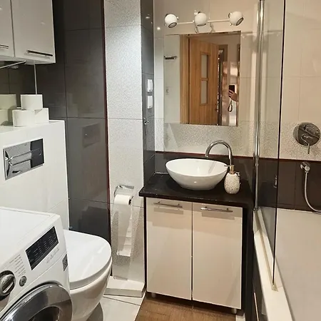 Corner - 3-room In Centre 아파트 *