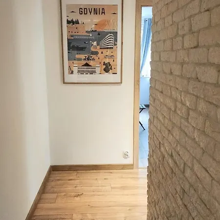 Corner - 3-room In Centre *